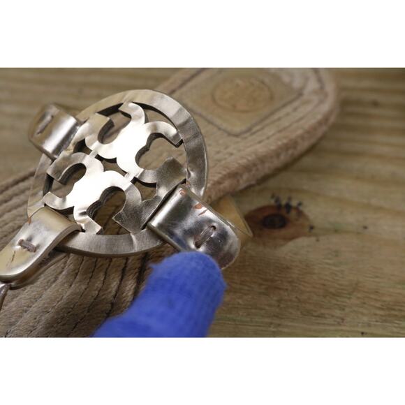 Tory Burch Espadrille Sandals 5M Miller Gold Logo Thong Shoes Flats - Picture 9 of 10